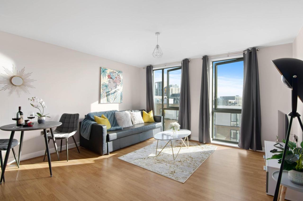 Spacious & Cosy, Netflix, Parking, Colindale Station Hendon Zewnętrze zdjęcie
