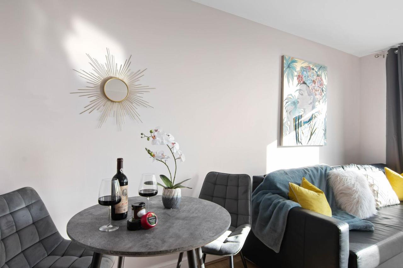 Spacious & Cosy, Netflix, Parking, Colindale Station Hendon Zewnętrze zdjęcie